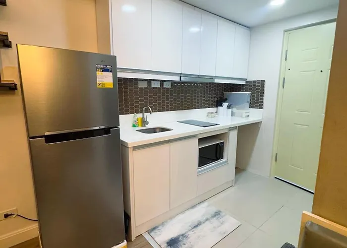 Hotel apartamentowy Modern With Views & Amenities